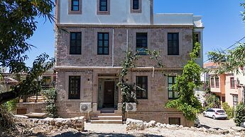 Cunda Mahmut Bey Konağı