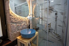 Cunda Mahmut Bey Konağı