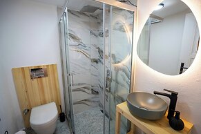 Cunda Mahmut Bey Konağı