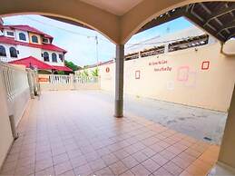 OYO 91031 House No 8