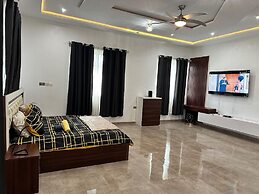 Nanani Luxury Villa - Kumasi