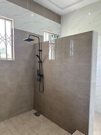 Nanani Luxury Villa - Kumasi