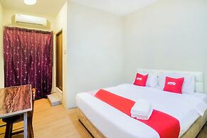 OYO 44017 L & C Premium Stay