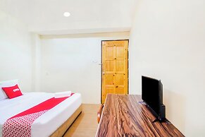 OYO 44017 L & C Premium Stay