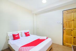 OYO 44017 L & C Premium Stay