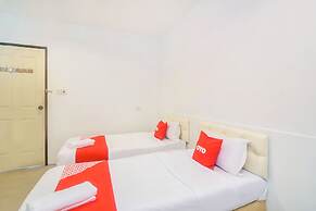 OYO 44017 L & C Premium Stay