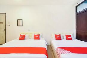 OYO 44017 L & C Premium Stay