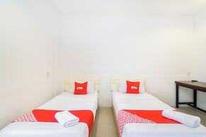 OYO 44017 L & C Premium Stay