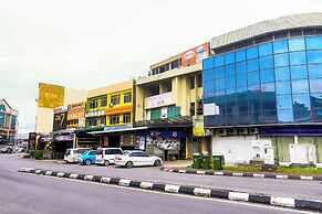 OYO 44017 L & C Premium Stay