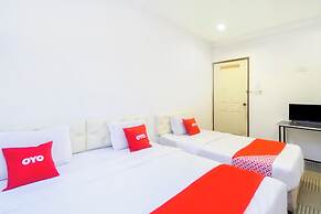 OYO 44017 L & C Premium Stay