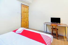 OYO 44017 L & C Premium Stay