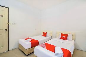 OYO 44017 L & C Premium Stay