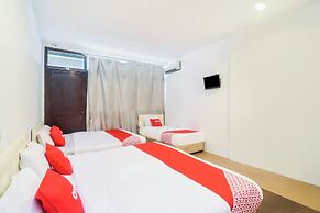 OYO 44017 L & C Premium Stay