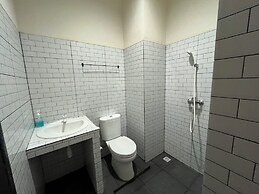 OYO 94141 Al Fatih Residence Syariah 1