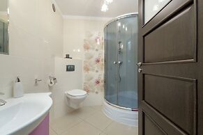 Cosy Kolobrzeg Apartment by Renters