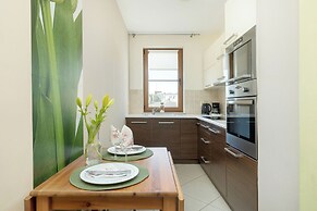 Cosy Kolobrzeg Apartment by Renters