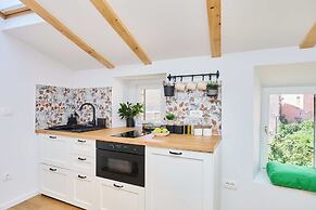 Hedera Estate, Hedera Studio 7