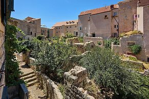 Hedera Estate, Hedera Studio 7