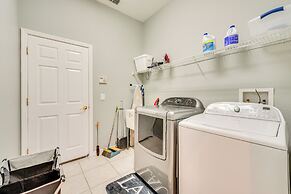 20 Mi to Disney: Family Home w/ Pool in Davenport