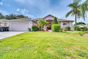 20 Mi to Disney: Family Home w/ Pool in Davenport