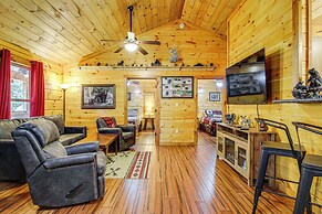 2 Mi to Dtwn Gatlinburg: 'crescent Claw Cabin!'