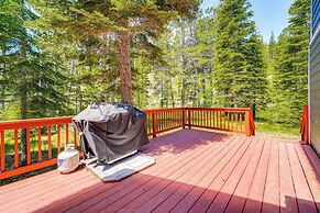< 7 Mi to Lake & Skiing: Riverfront Truckee Home!