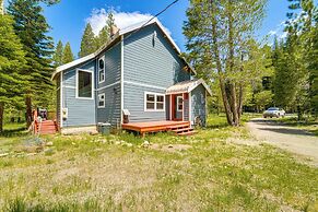 < 7 Mi to Lake & Skiing: Riverfront Truckee Home!