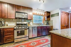 < 7 Mi to Lake & Skiing: Riverfront Truckee Home!