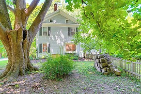 Historic Catskills Farmhouse: Ski, Hike & Relax!