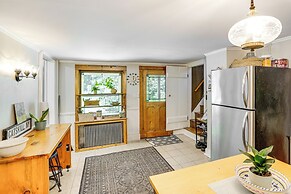 Historic Catskills Farmhouse: Ski, Hike & Relax!