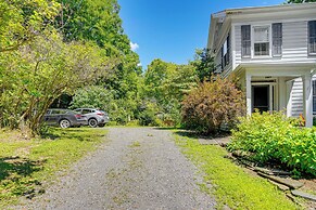 Historic Catskills Farmhouse: Ski, Hike & Relax!