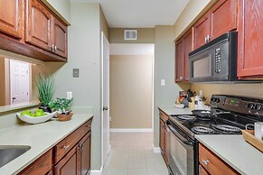 College Station Gem w/ Pool Access Near University