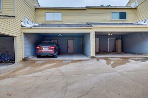College Station Gem w/ Pool Access Near University