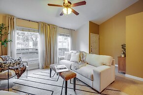 College Station Gem w/ Pool Access Near University