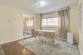 Walk to Train: Convenient Skokie Condo!