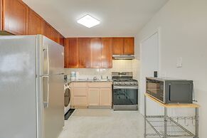 Walk to Train: Convenient Skokie Condo!