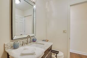 Walk to Train: Convenient Skokie Condo!