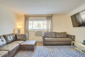 Walk to Train: Convenient Skokie Condo!