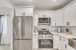 East Los Angeles Retreat ~ 2 Mi to Citadel Outlets