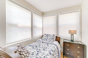 Rockville Home w/ Spacious Yard: 17 Mi to DC!