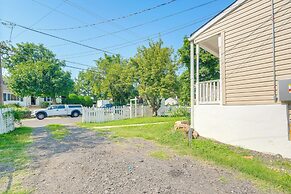 Rockville Home w/ Spacious Yard: 17 Mi to DC!