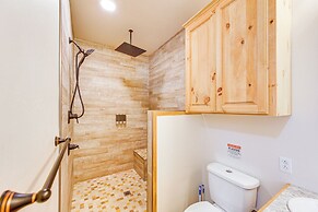 Quitman Lakefront Cabin w/ Screened Porch & Grill!