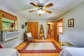 Flippin Home w/ Fire Pit: Walk to White River!