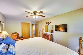 Flippin Home w/ Fire Pit: Walk to White River!