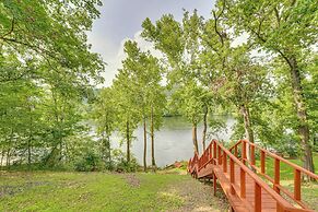 Flippin Home w/ Fire Pit: Walk to White River!