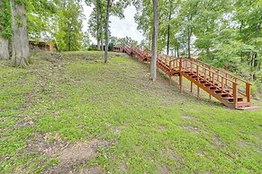 Flippin Home w/ Fire Pit: Walk to White River!