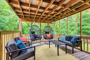 Daphne Home w/ Deck: Close to Beaches & Parks!