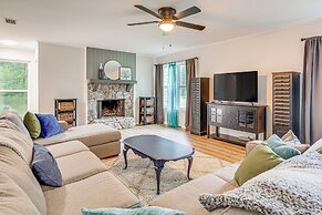 Daphne Home w/ Deck: Close to Beaches & Parks!