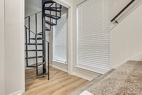 Daphne Home w/ Deck: Close to Beaches & Parks!