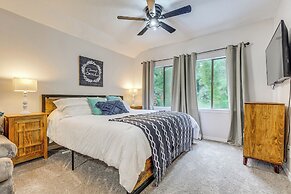 Daphne Home w/ Deck: Close to Beaches & Parks!